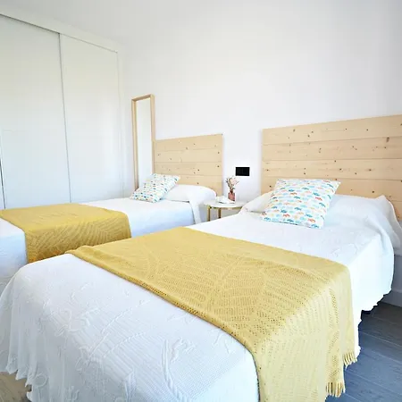 Galihost - Impresionante Con Piscina En * Sanxenxo