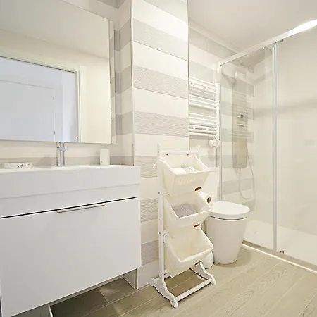 Galihost - Impresionante Con Piscina En 公寓 *