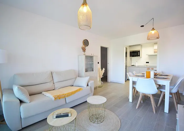 Galihost - Impresionante Con Piscina En * Sanxenxo