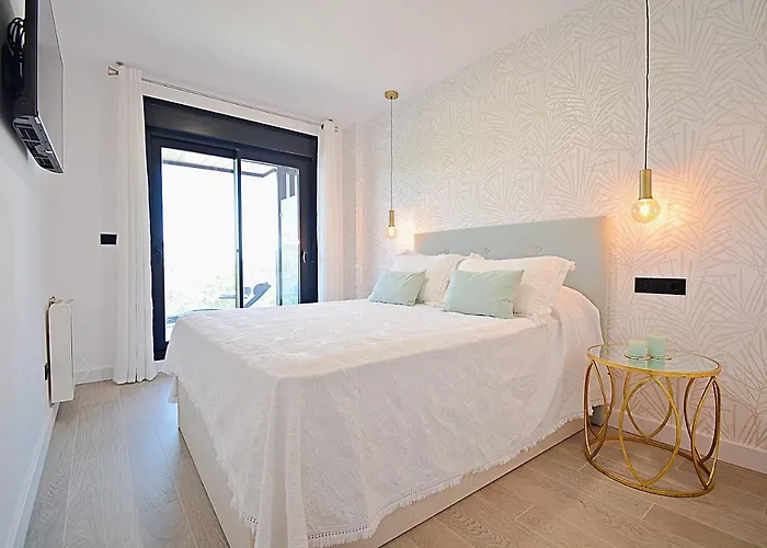 Galihost - Impresionante Con Piscina En *