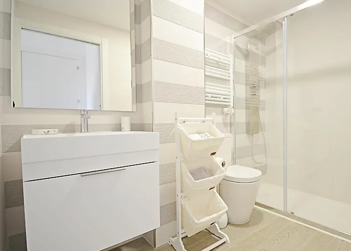 Galihost - Impresionante Con Piscina En Lägenhet *